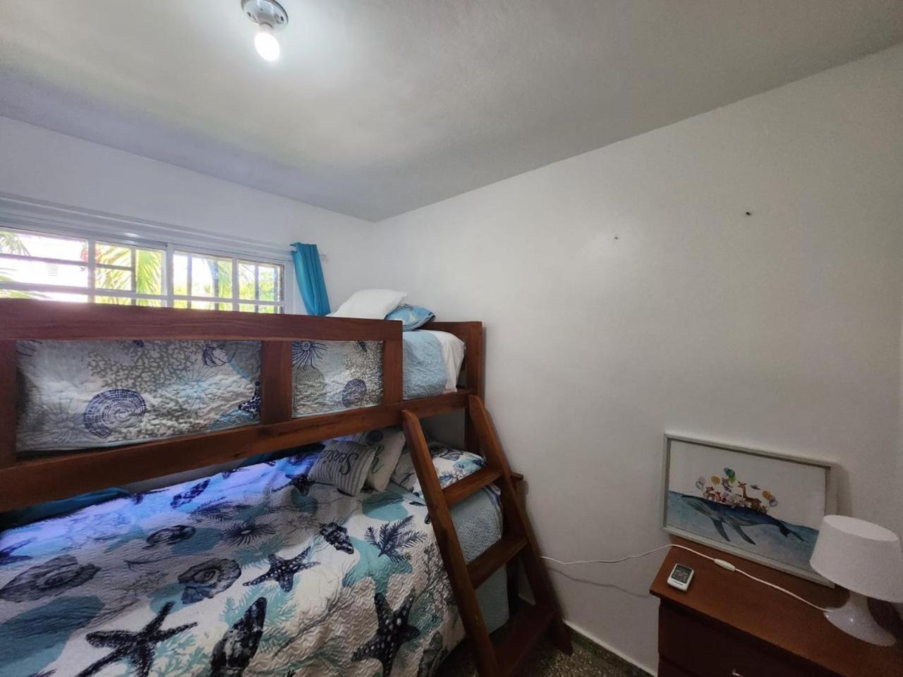 Beachfront Apartment, Quiet 4 Beds, 1 Bath, Ac, Wi-Fi, Hot Water, In Paraiso Near Los Patos 外观 照片